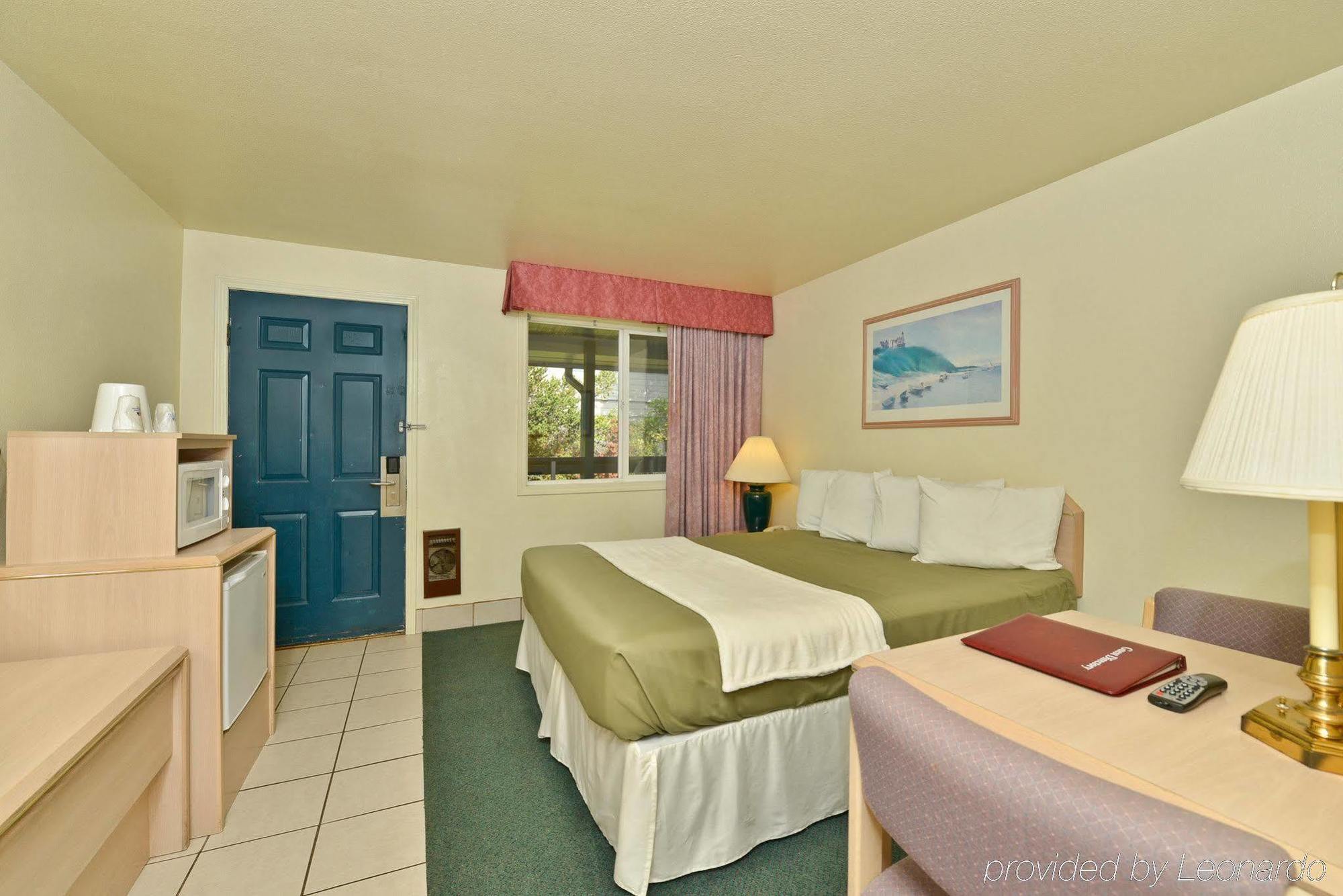 Newport Coast Inn Bilik gambar
